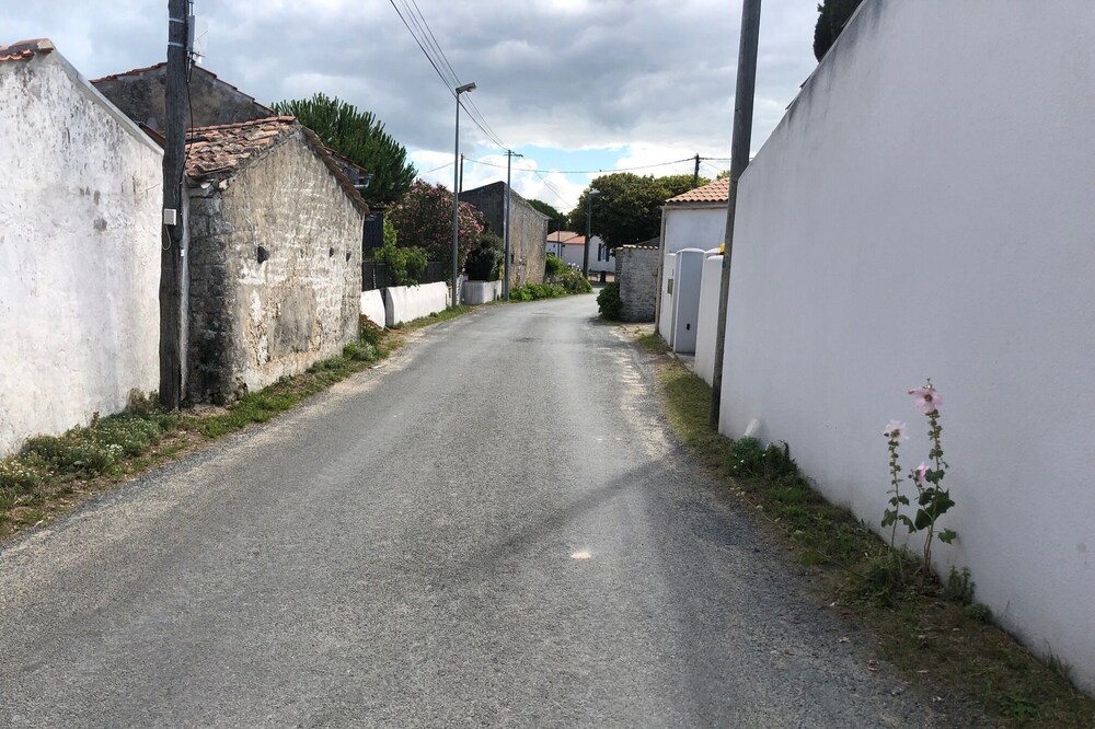 Petite Maison de Village à 500m de la Plage