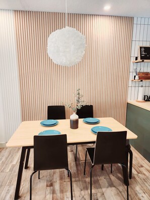 Dining - The overlook stay | Free parking｜12 (Harvie Heights)