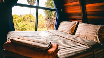 Luxury Cabin | Living area