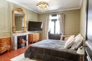 4 bedrooms, free WiFi, bed sheets