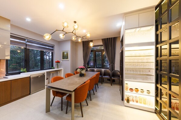 Family Villa | In-room dining