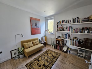 Smart TV, video games, DVD player, books