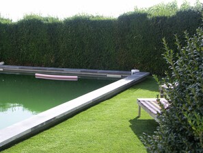 Outdoor pool, a heated pool - Gîte Pour 5 Personnes + Bébé (Rasteau)