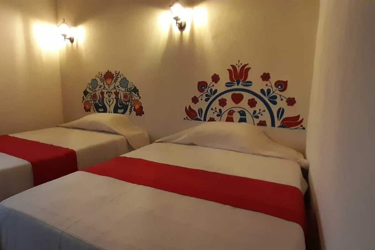 Eenvoudige kamer, 2 tweepersoonsbedden | Luxe beddengoed, donzen dekbedden, pillowtop-bedden