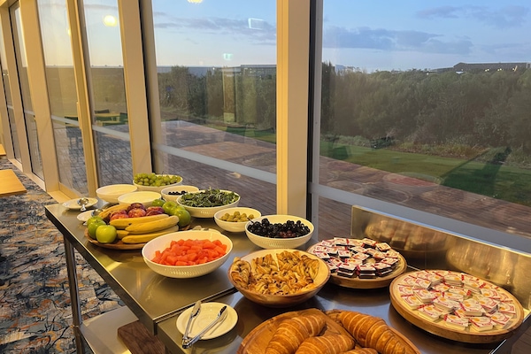 Petit déjeuner buffet compris tous les jours