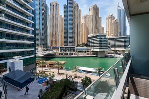 1 Schlafzimmer, laptopgeeigneter Arbeitsplatz, Verdunkelungsvorhänge