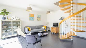 TV, DVD player, offices