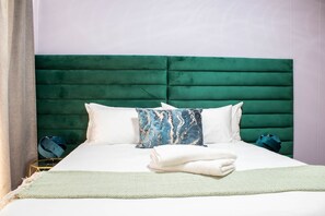 2 bedrooms, free WiFi, bed sheets, wheelchair access