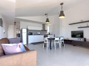 Flat-screen TV - Apartment Rak by Interhome (Umag/Zambratija)