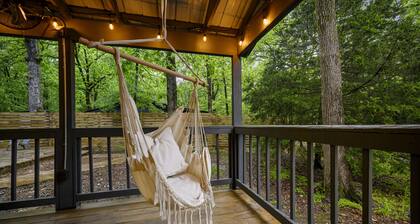 Reindeer Shack-Sleeps 3/Hot Tub