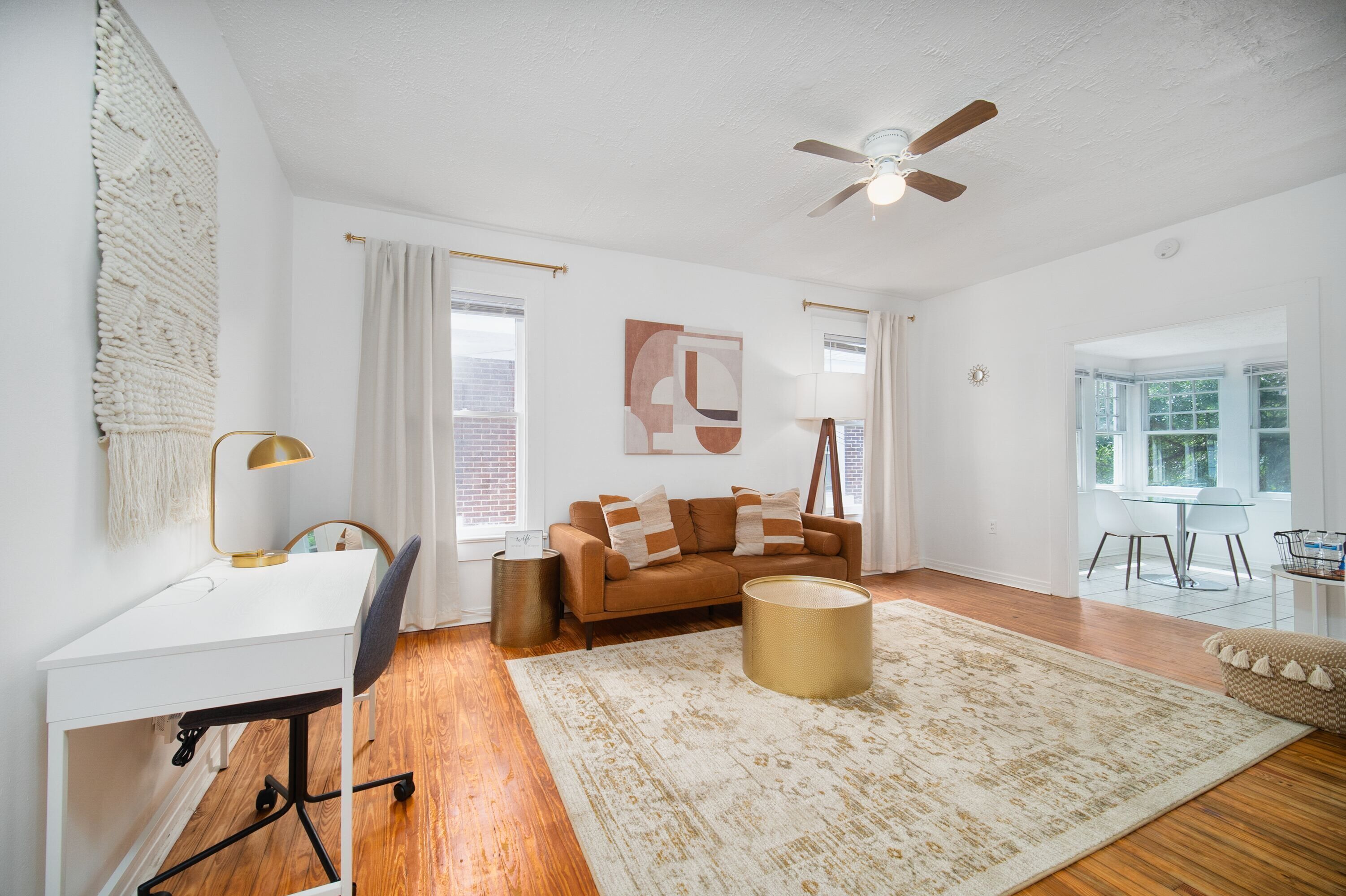 This house is a 1 bedroom(s), 1 bathrooms, located in Jacksonville, FL.