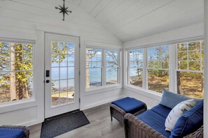 Unclassified image, 2 of 29, button