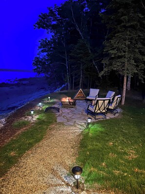 Unclassified image, 3 of 29, button