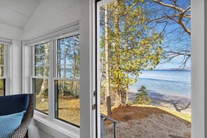 Unclassified image, 4 of 29, button