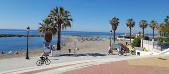 Beachfront Luxury Apartment, Playas del Duque, Puerto Banús, Marbella