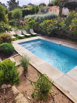 Outdoor pool - Casa OLMUCCIO400 meters from the beach, swimming pool, 4 bedrooms, sleeps 9 (Zonza)