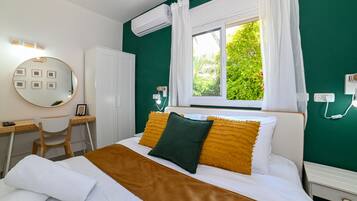 House | 2 bedrooms, iron/ironing board, bed sheets