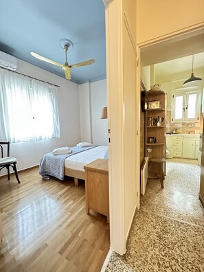 1 Schlafzimmer, Schreibtisch, Bügeleisen/Bügelbrett, kostenloses WLAN