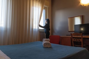 In-room safe, desk, soundproofing, iron/ironing board - HOTEL BELVEDERE (Canicatti)