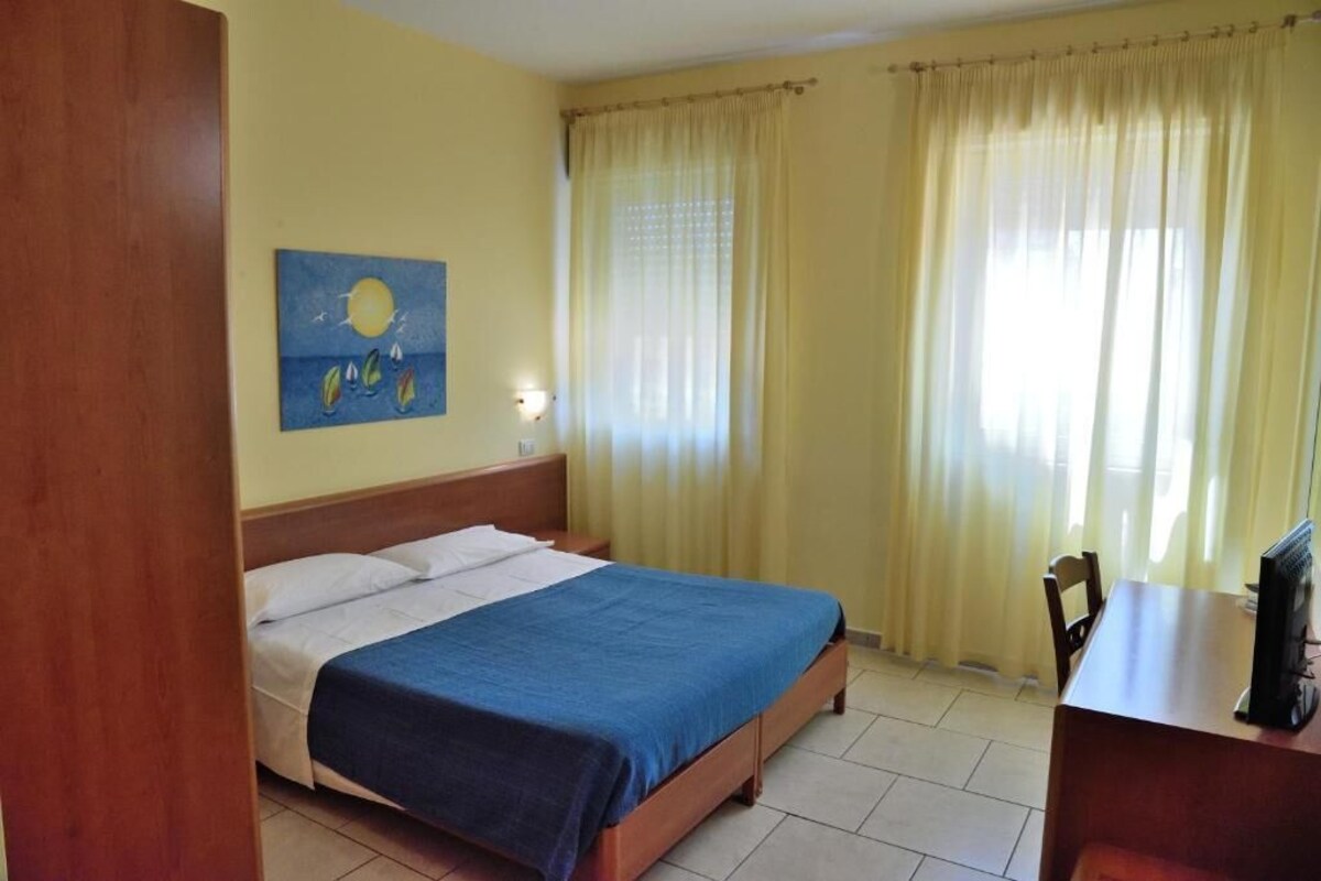 In-room safe, desk, soundproofing, iron/ironing board (on request)