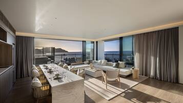 The Seven Suite,Non Smoking | In-room safe, blackout curtains, free WiFi