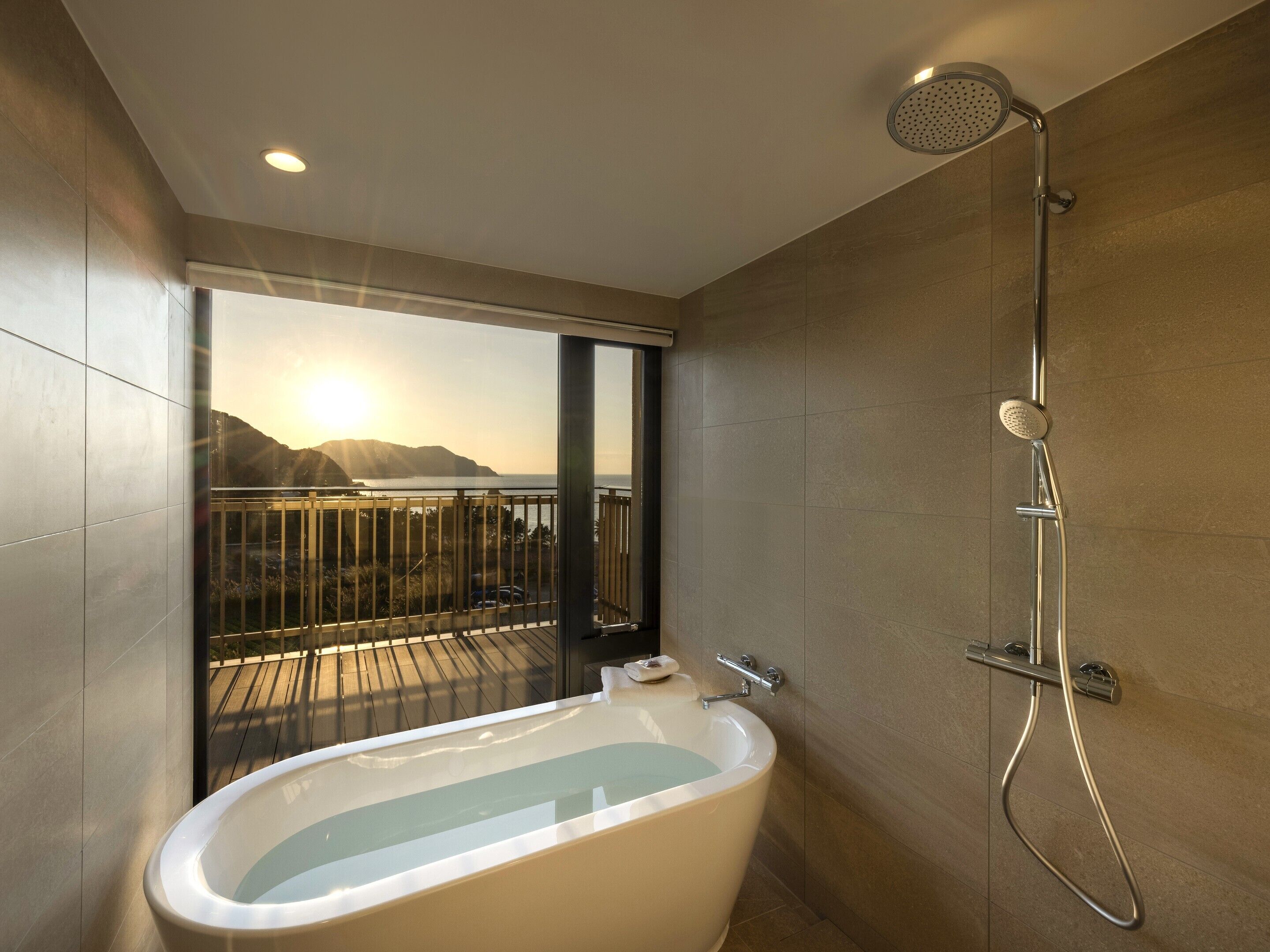 Rooftop Jaccuzi Suite,Non Smoking | Bathroom | Separate tub and shower, deep soaking tub, free toiletries, hair dryer