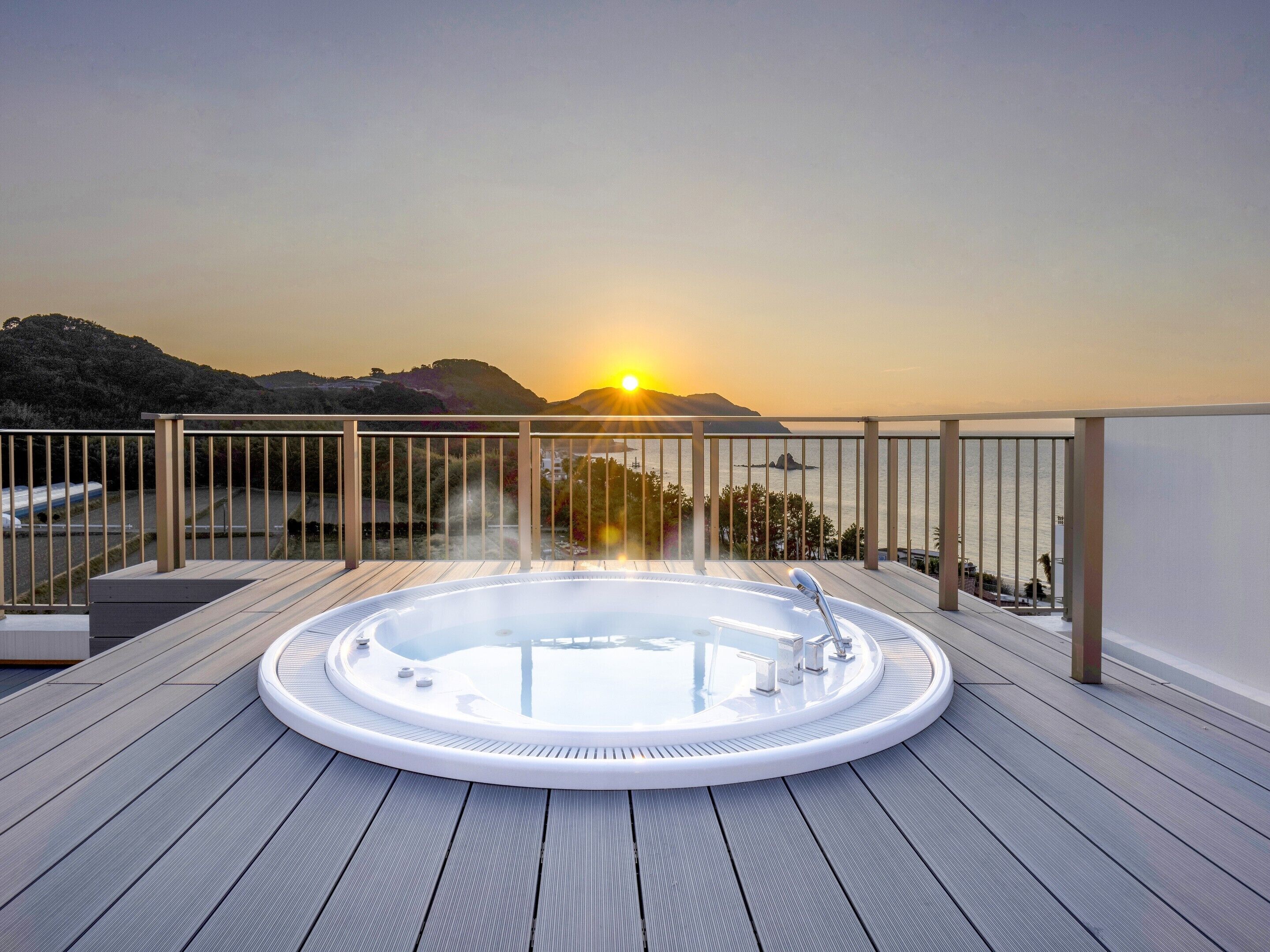 Studio Suite Cao cấp, không hút thuốc (Rooftop Jaccuzi Suite) | Hiên