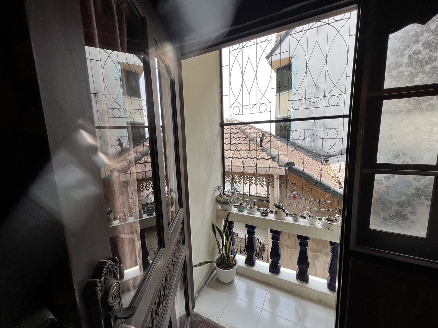 Dragon Room | Frette Italian sheets, premium bedding, down duvets, minibar