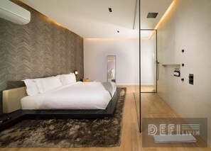 1 bedroom, in-room safe, desk, iron/ironing board