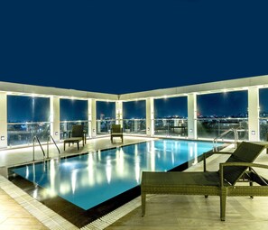 Alberca al aire libre 