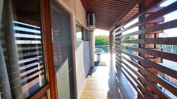 In-room safe, free WiFi