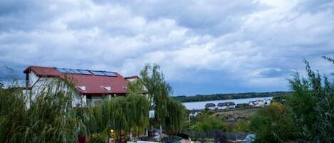 Piscina a l'aire lliure de temporada