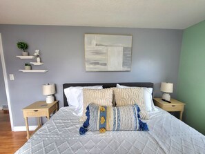 4 bedrooms, in-room safe, desk, iron/ironing board