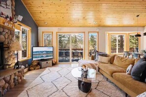 TV, fireplace, offices