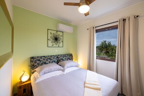 Deluxe House, 2 Bedrooms, Garden View | 2 bedrooms, Egyptian cotton sheets, premium bedding, down comforters - Desa Green Homes (Epidaurus)