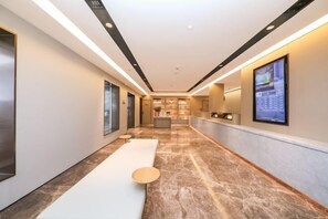 Interior - Ji Hotel (Shanghai)