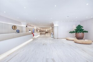 Lobby - Ji Hotel (Shanghai)