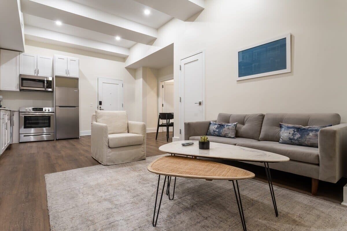 Sosuite | 1BR Apt Acc. w W/D, Gym, Lounge