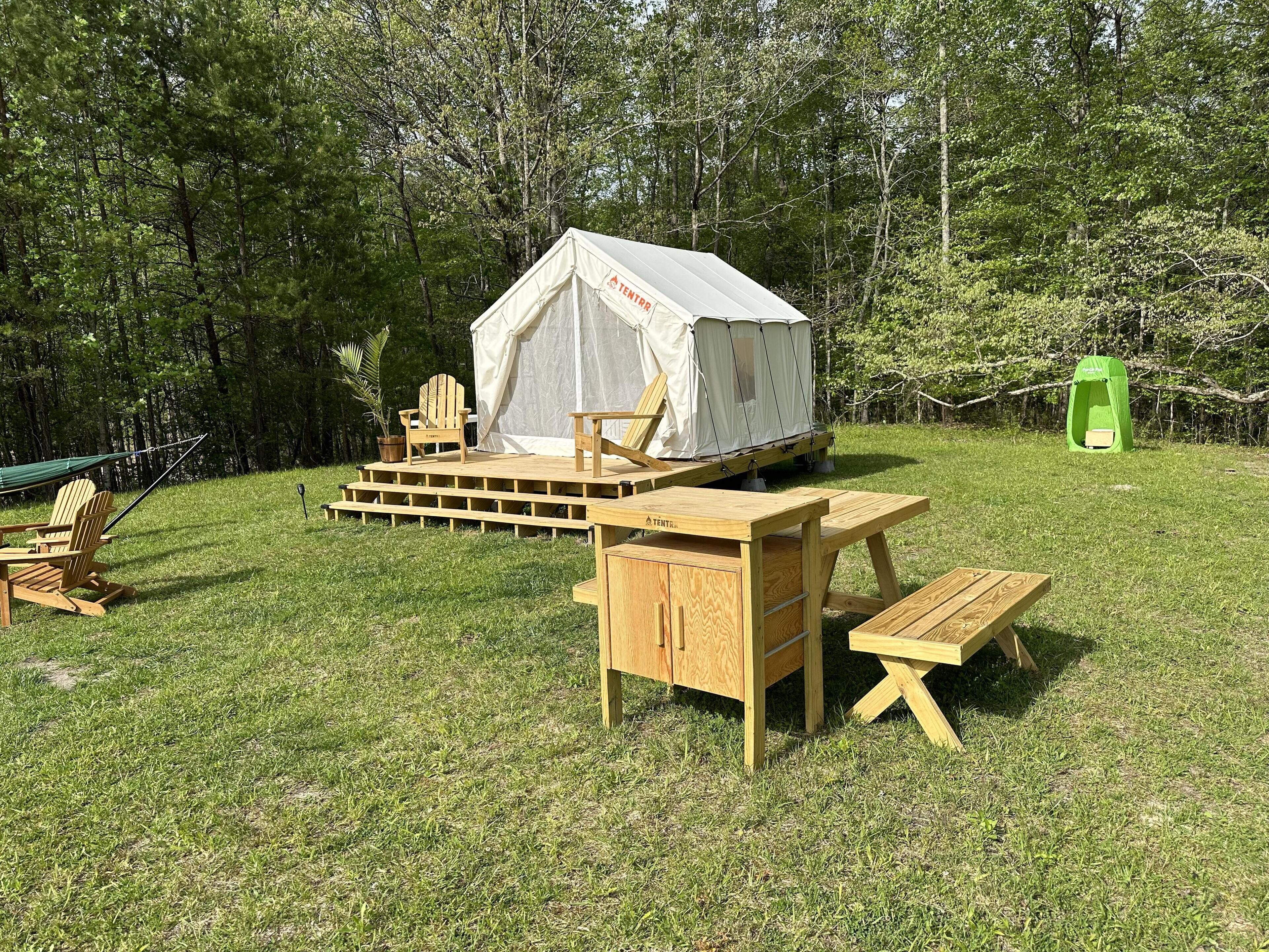 Tentrr Signature Site - Dahlonega Hideaway Farmstead Campsite