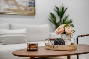 Interior - Excellent 2-BR Condo in Hip Area of DC (Washington DC)