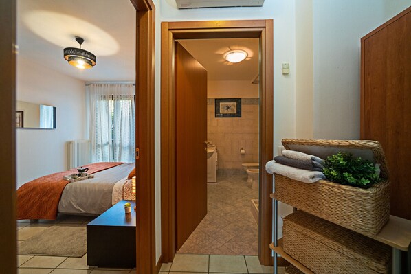 1 makuuhuone, tallelokero huoneessa, silitysrauta/-lauta, ilmainen Wi-Fi