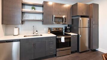 Fridge, microwave, oven, stovetop