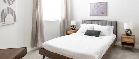 1 chambre, bureau, fer et planche à repasser, Wi-Fi