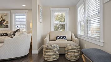 Smart TV, fireplace, foosball