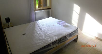 Maison Dans Petit Village Tranquille Pres DES Chateaux