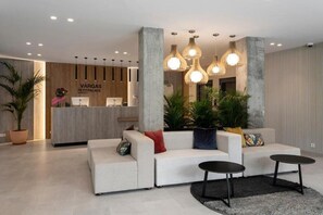 Lobby - Petit Palace Vargas (Seville)