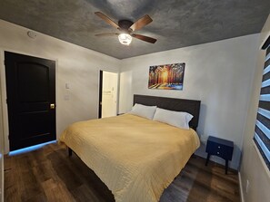 3 bedrooms, desk, free WiFi, bed sheets