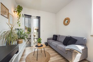 Living area - Studio Apartment Marly (Pula)