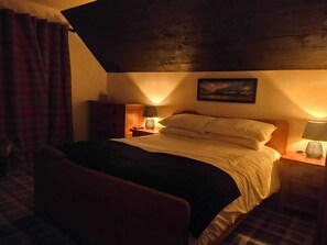 2 bedrooms, iron/ironing board, travel cot, free WiFi