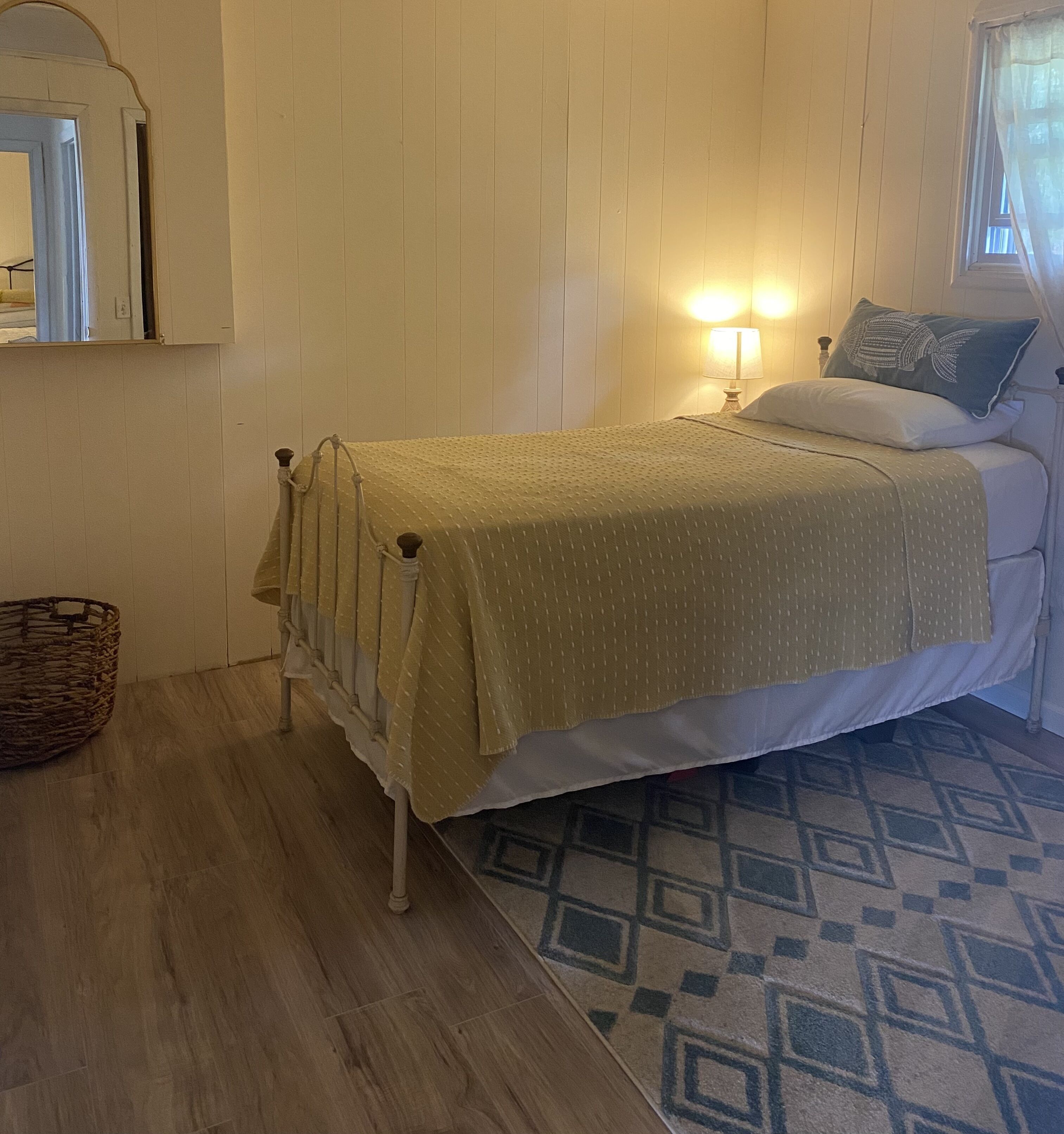 Cozy Lake Ontario Cottage - Welcome to the Gates Loch House